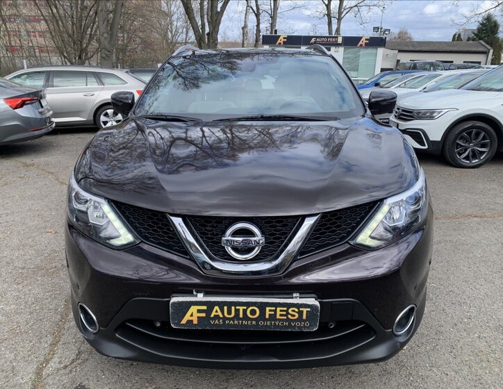 Nissan Qashqai SUV / Terénní 1,6 l 96 kw
