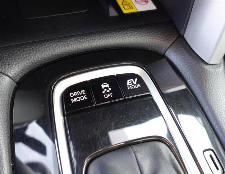 Toyota Corolla Cross 24