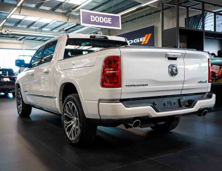 Dodge RAM 3