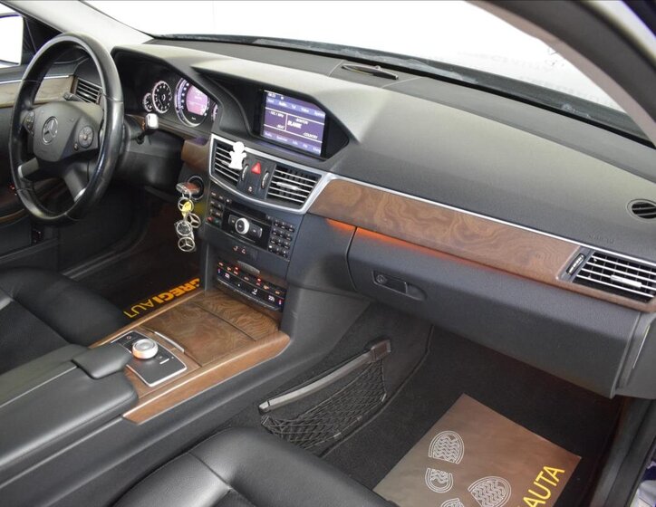 Mercedes-Benz Třídy E Sedan 3,0 l 170 kw