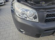 Toyota RAV4 Kombi 2,2 l 100 kw