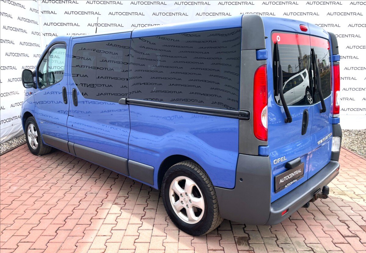 Opel Vivaro MPV 2,5 l 107 kw