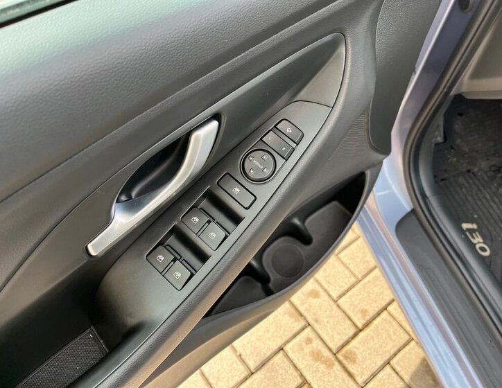 Hyundai i30 Kombi 998,0 73 kw