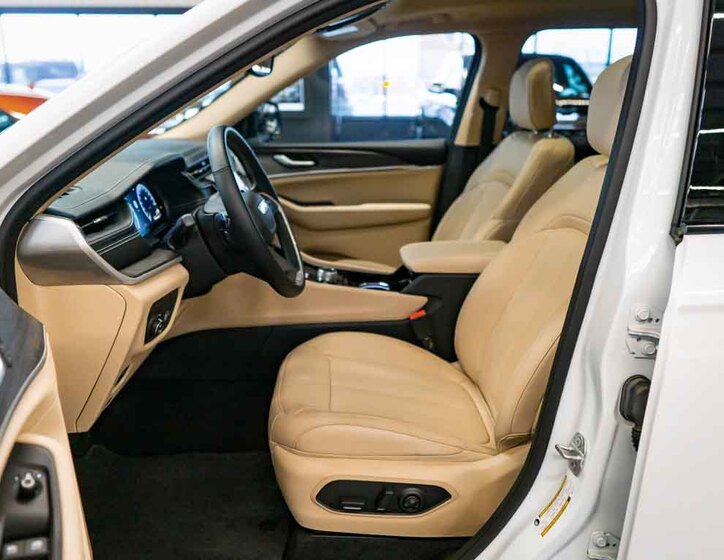 Jeep Grand Cherokee 13