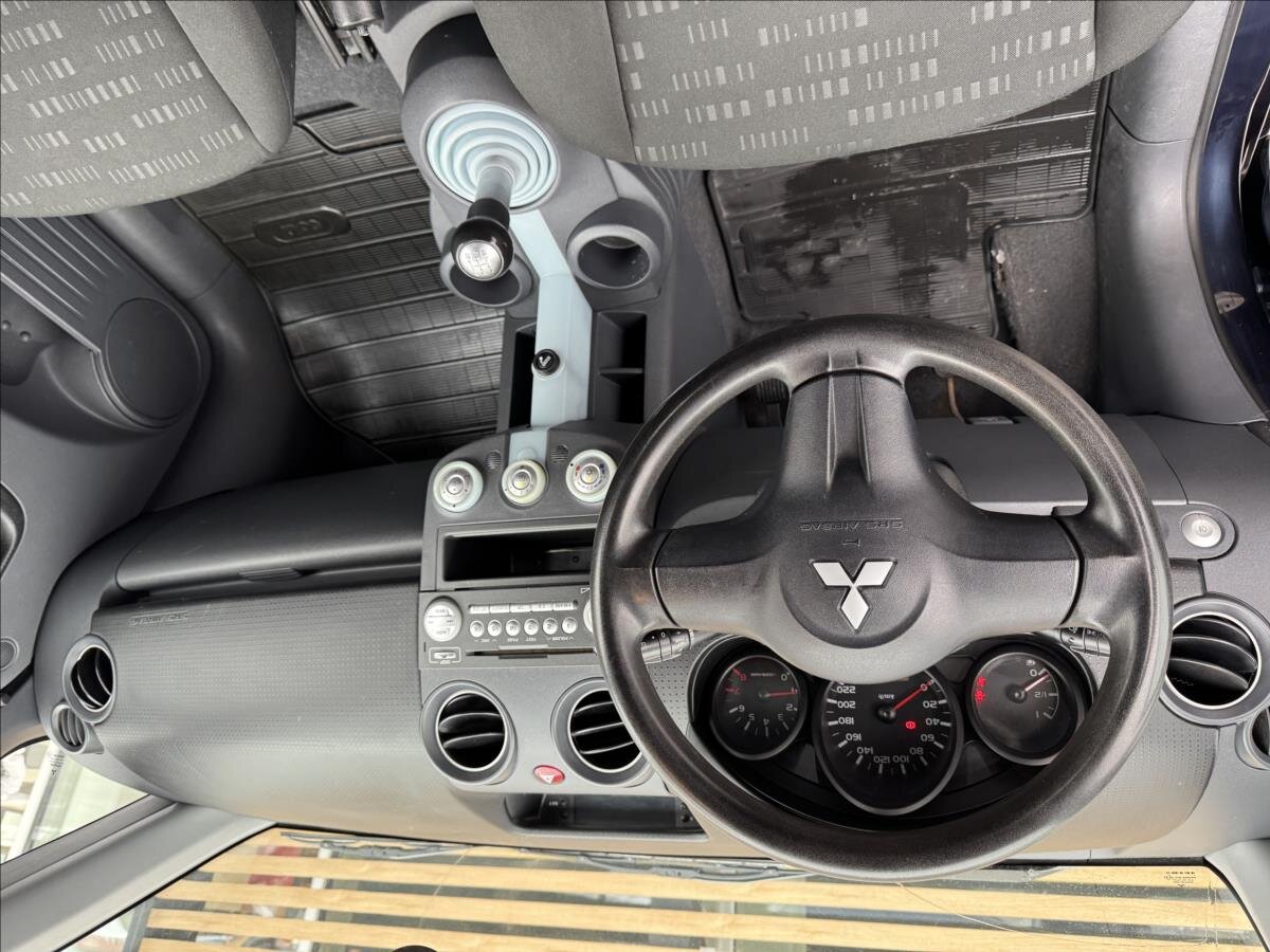 Mitsubishi Colt Hatchback 1,1 l 55 kw