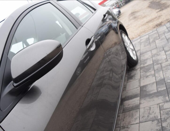 Mazda 3 Hatchback 1,6 l 77 kw