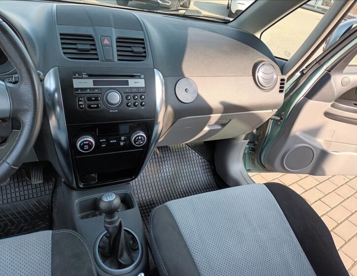 Suzuki SX4 Hatchback 1,6 l 88 kw