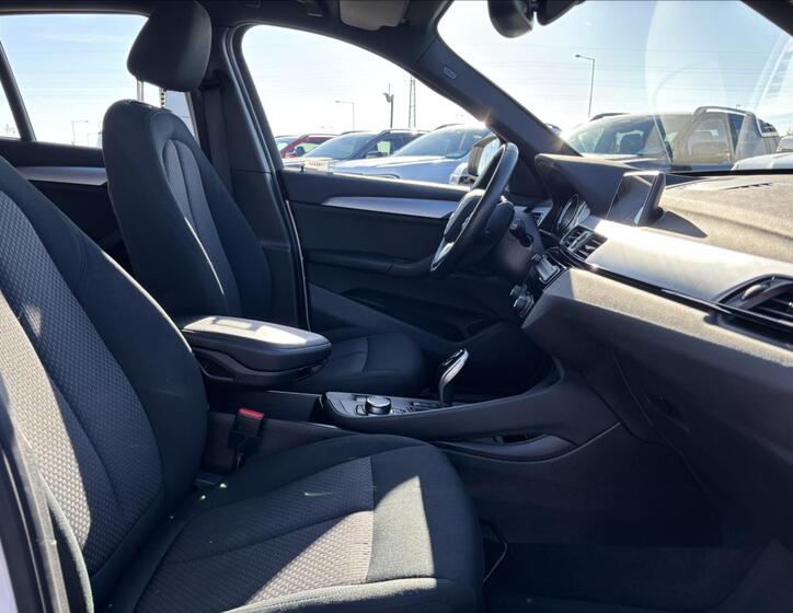 BMW X1 18
