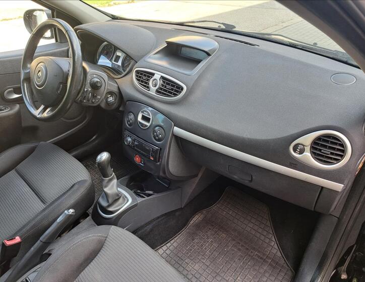 Renault Clio 36