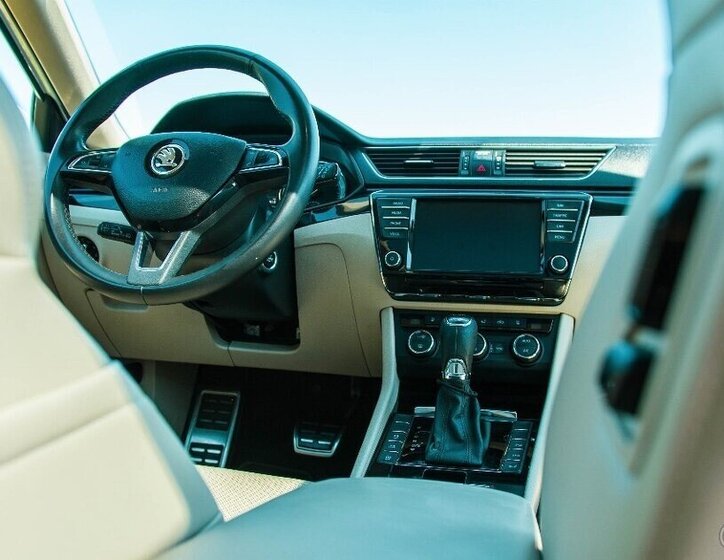 Škoda Superb Kombi 0,0 235 kw