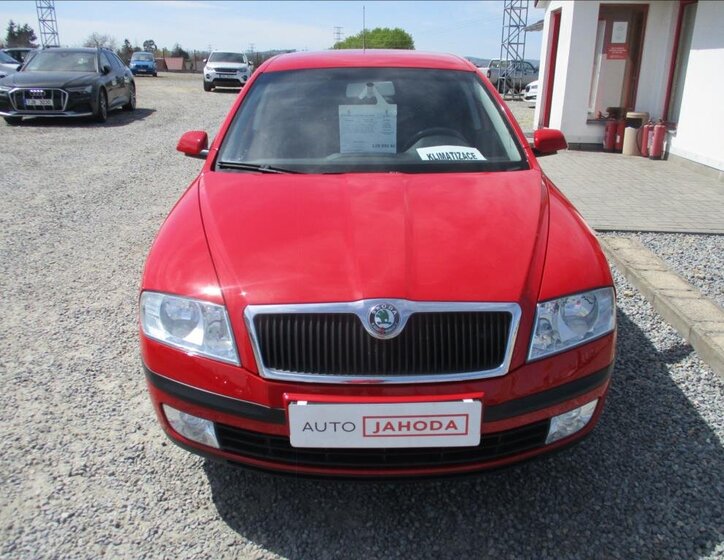Škoda Octavia Sedan / Limuzína 1,6 l 75 kw