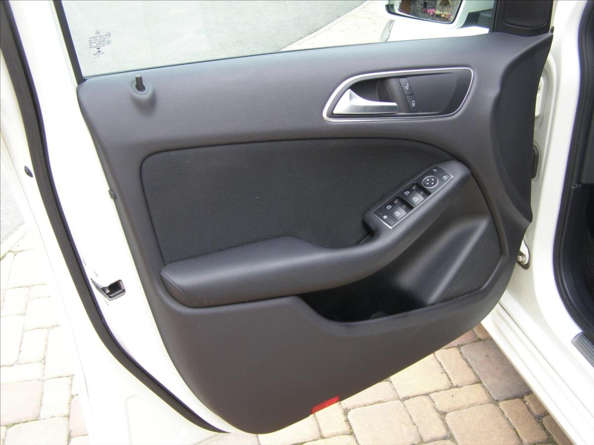 Mercedes-Benz Třídy B MPV 1,6 l 90 kw