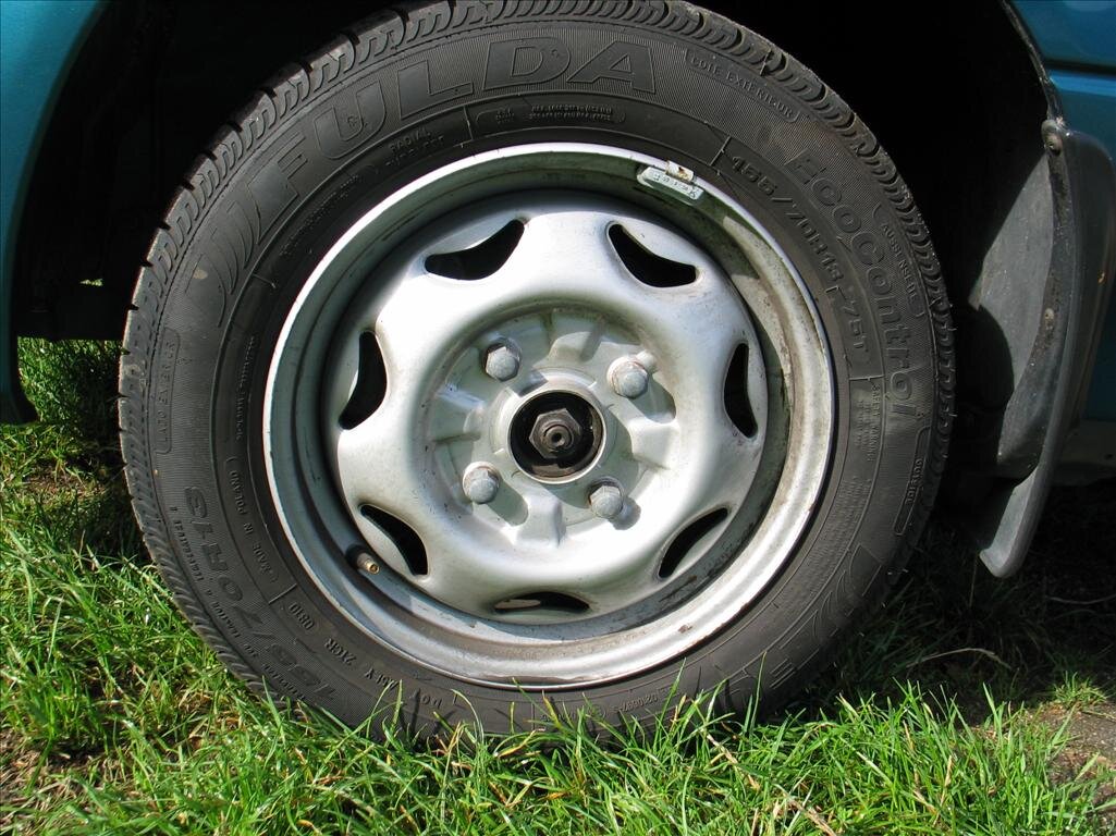 Suzuki Swift Hatchback 993,0 39 kw