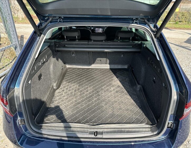 Škoda Superb Kombi 2,0 l 110 kw