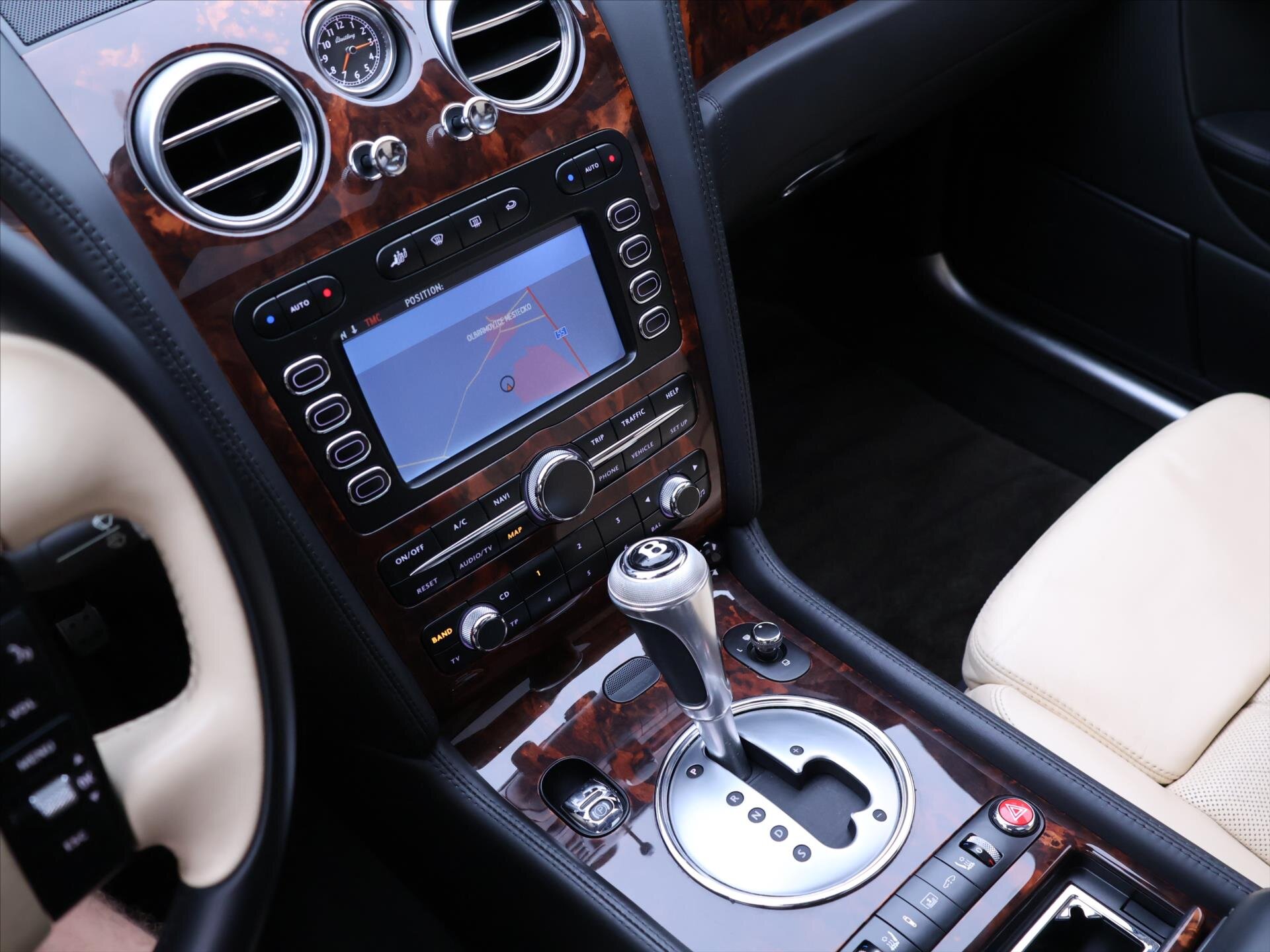 Bentley Continental Flying Spur Sedan 6,0 l 412 kw