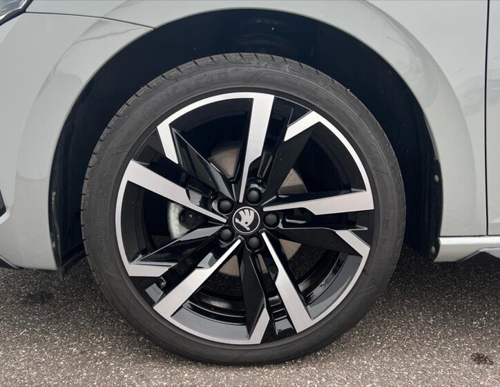 Škoda Scala Hatchback 1,5 l 110 kw