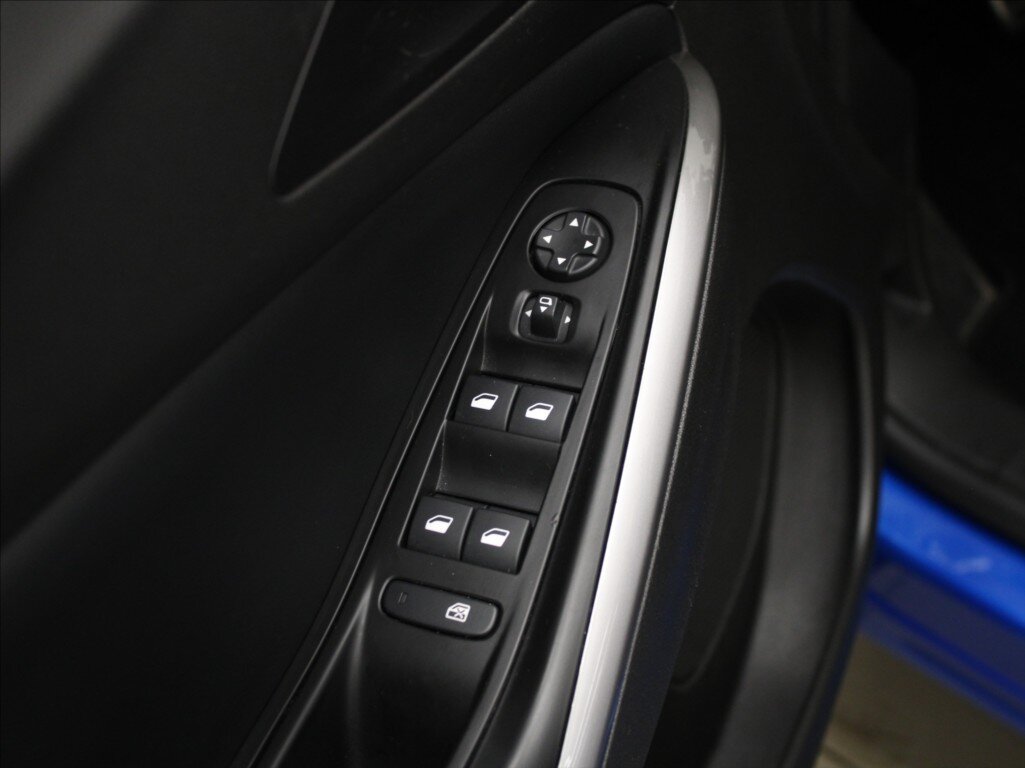 Opel Grandland SUV / Terénní 1,2 l 96 kw