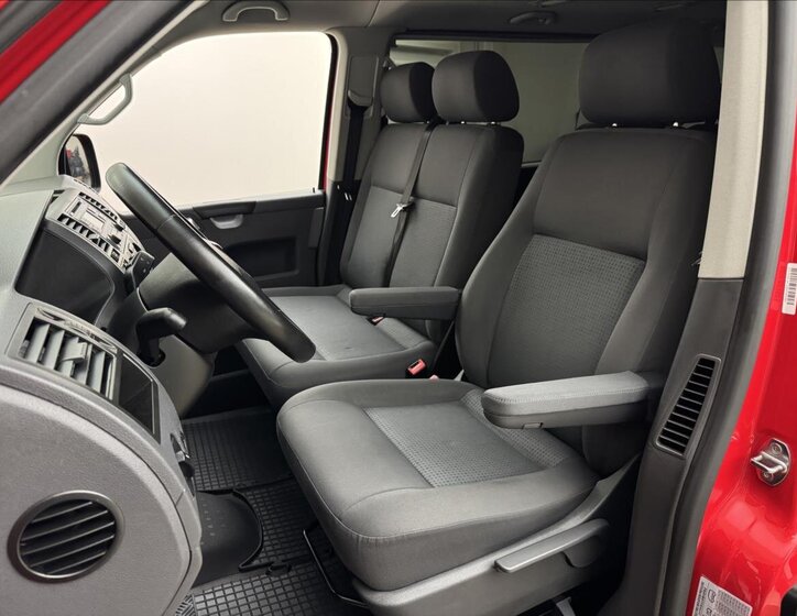 Volkswagen Caravelle 18