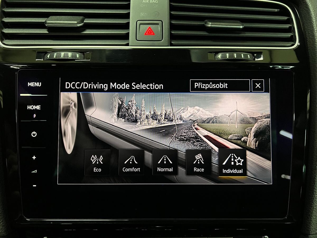 Volkswagen Golf Kombi 2,0 l 221 kw