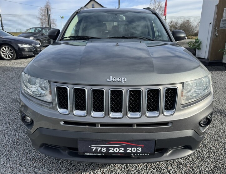 Jeep Compass 10