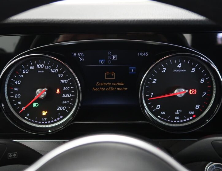 Mercedes-Benz Třídy E Kombi 2,0 l 135 kw