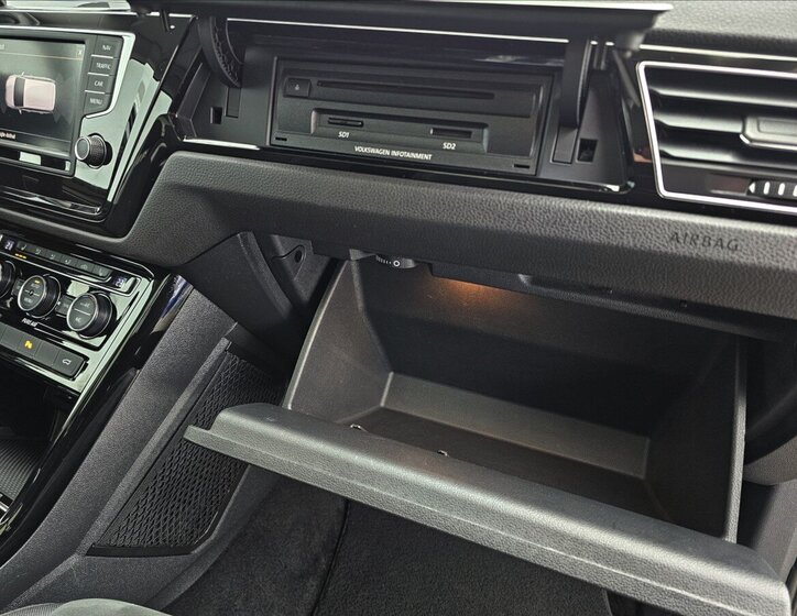 Volkswagen Touran Kombi 1,4 l 110 kw