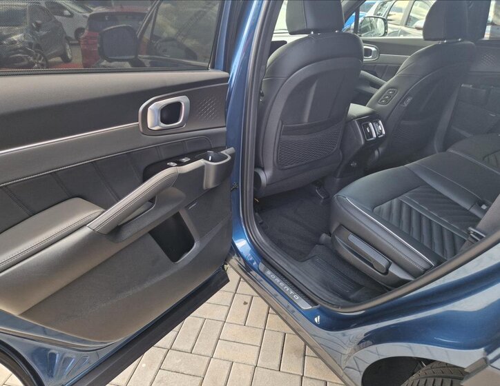 KIA Sorento SUV / Terénní 2,2 l 142 kw