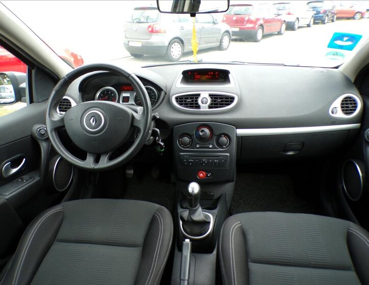 Renault Clio Kombi 1,1 l 74 kw