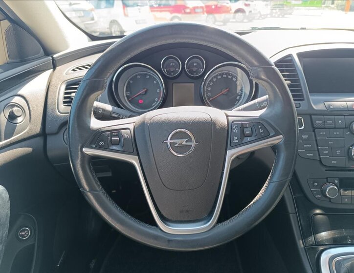 Opel Insignia Kombi 2,0 l 143 kw
