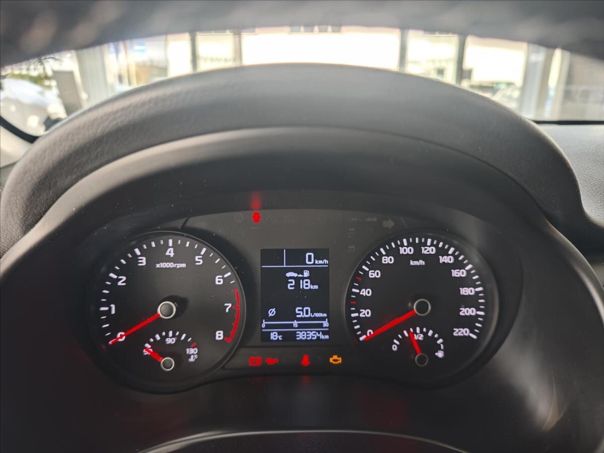 KIA Stonic CUV / Crossover 1,2 l 61 kw