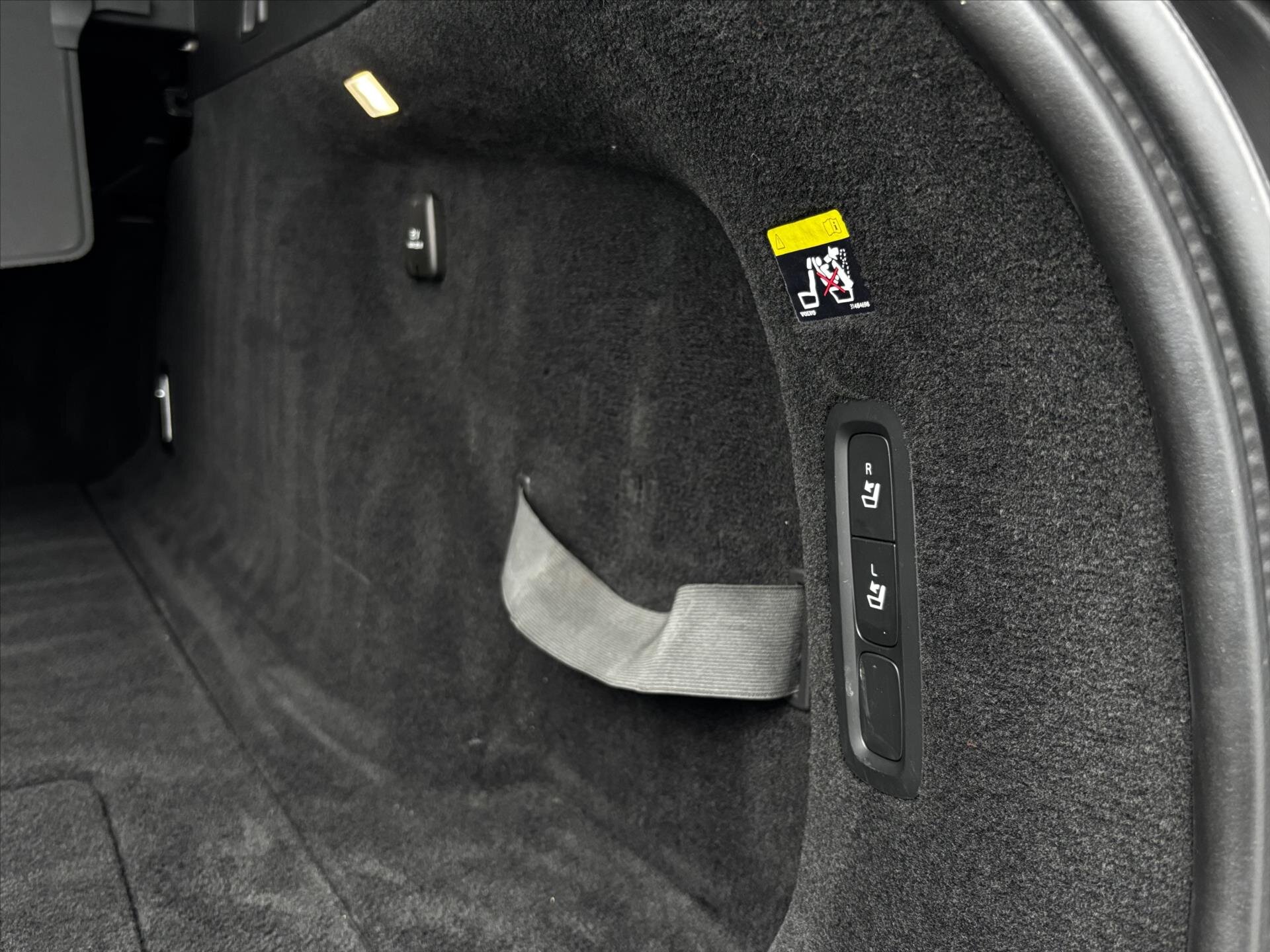 Volvo V90 Kombi 2,0 l 173 kw