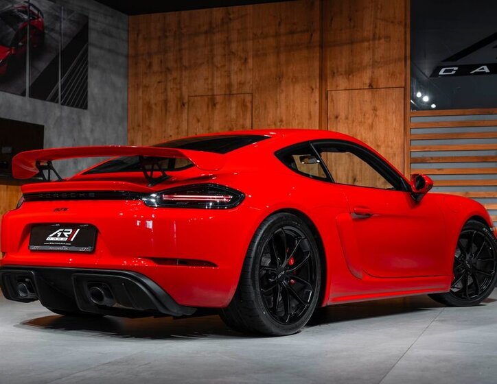 Porsche 718 Hatchback 4,0 l 309 kw