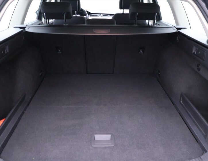 Volkswagen Passat Kombi 2,0 l 110 kw