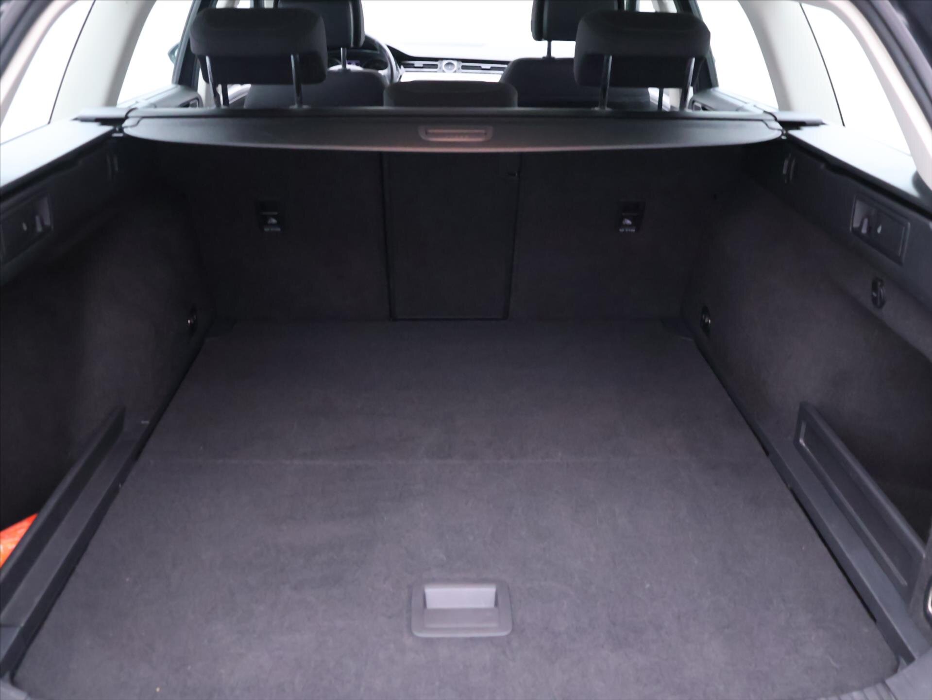 Volkswagen Passat Kombi 2,0 l 110 kw