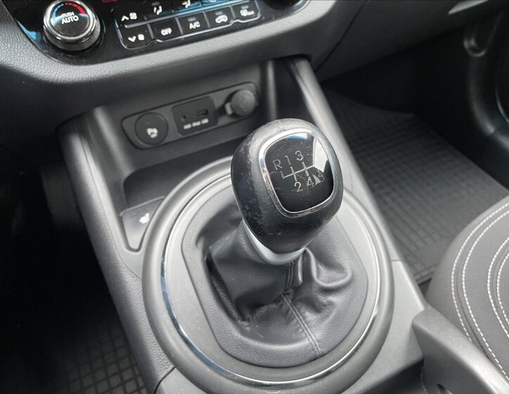 KIA Sportage Kombi 2,0 l 100 kw