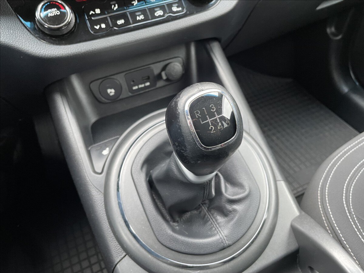 KIA Sportage Kombi 2,0 l 100 kw