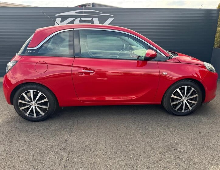 Opel Adam Hatchback 1,4 l 64 kw