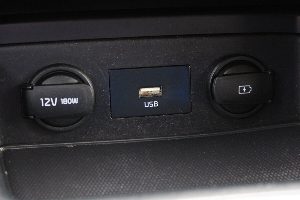 KIA Ceed Hatchback 1,5 l 117 kw