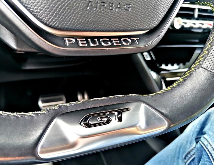 Peugeot 2008 SUV / Terénní 1,2 l 96 kw