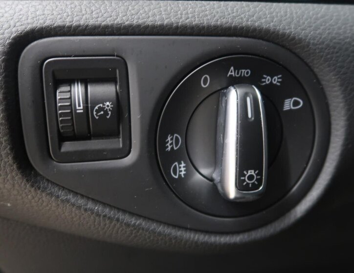 Volkswagen Sharan MPV 2,0 l 110 kw