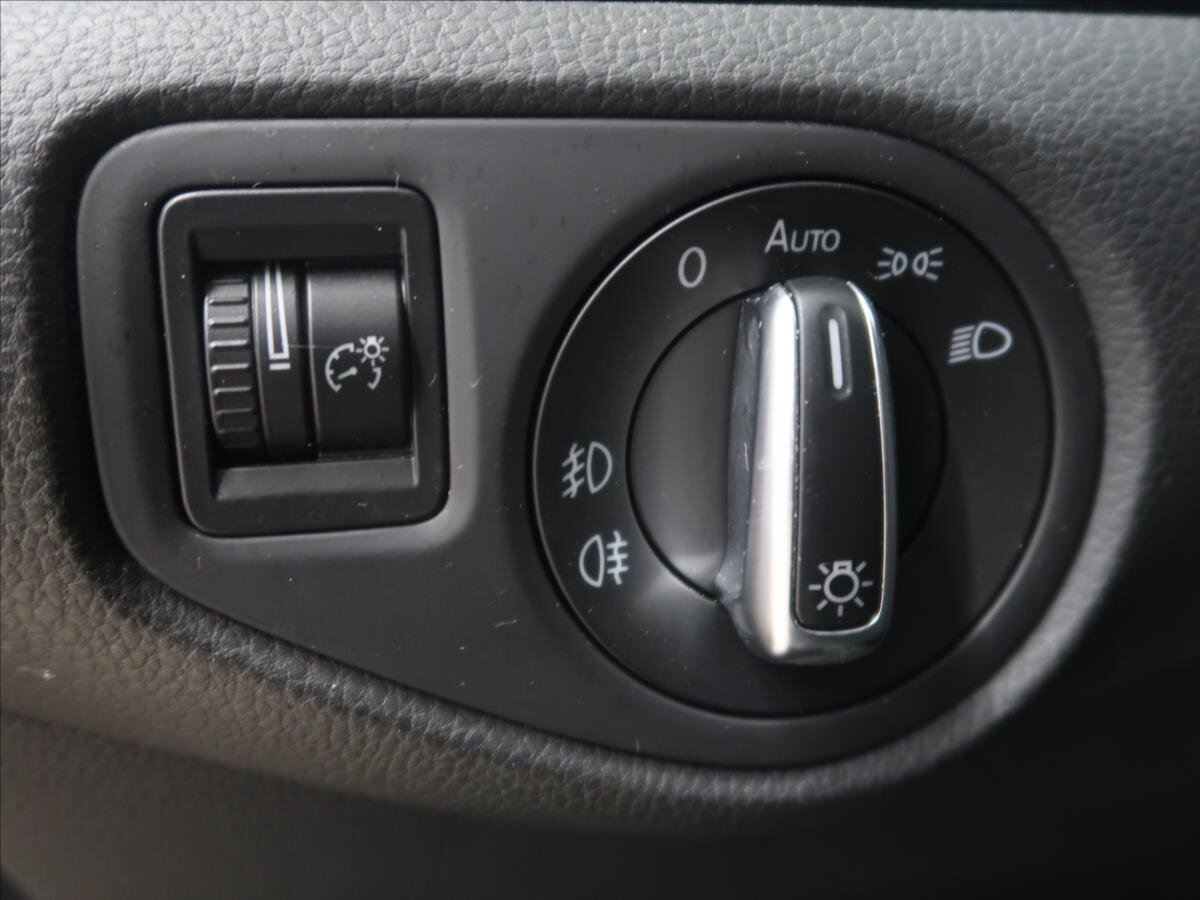 Volkswagen Sharan MPV 2,0 l 110 kw