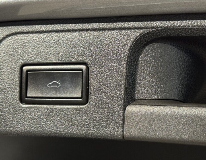 Volkswagen Passat Kombi 1,4 l 160 kw