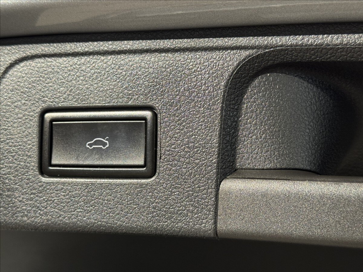 Volkswagen Passat Kombi 1,4 l 160 kw