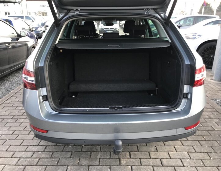 Škoda Superb Kombi 1,6 l 88 kw