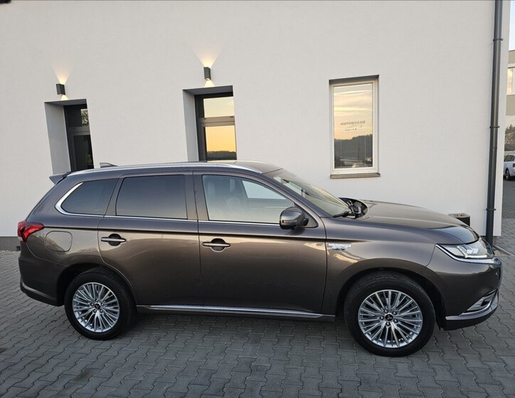 Mitsubishi Outlander 5