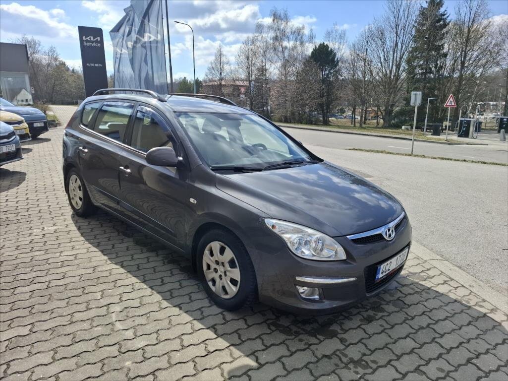 Hyundai i30 Kombi 1,6 l 84 kw