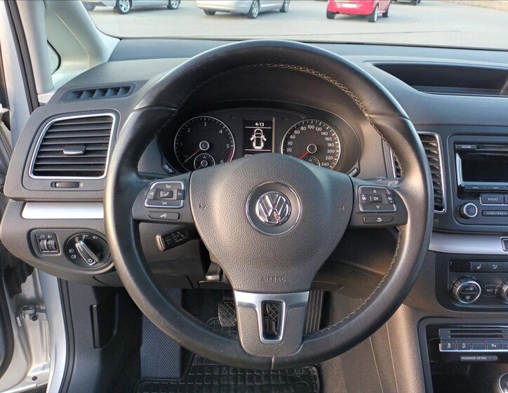 Volkswagen Sharan MPV 2,0 l 103 kw