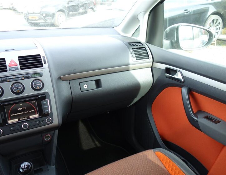 Volkswagen Touran MPV 2,0 l 103 kw