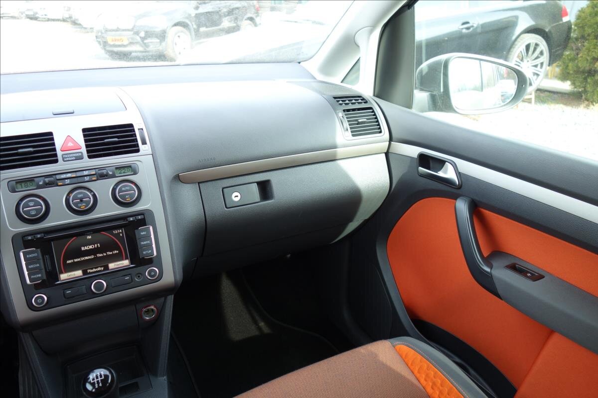 Volkswagen Touran MPV 2,0 l 103 kw