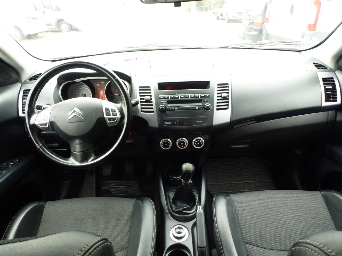 Citroën C-Crosser SUV 2,2 l 115 kw